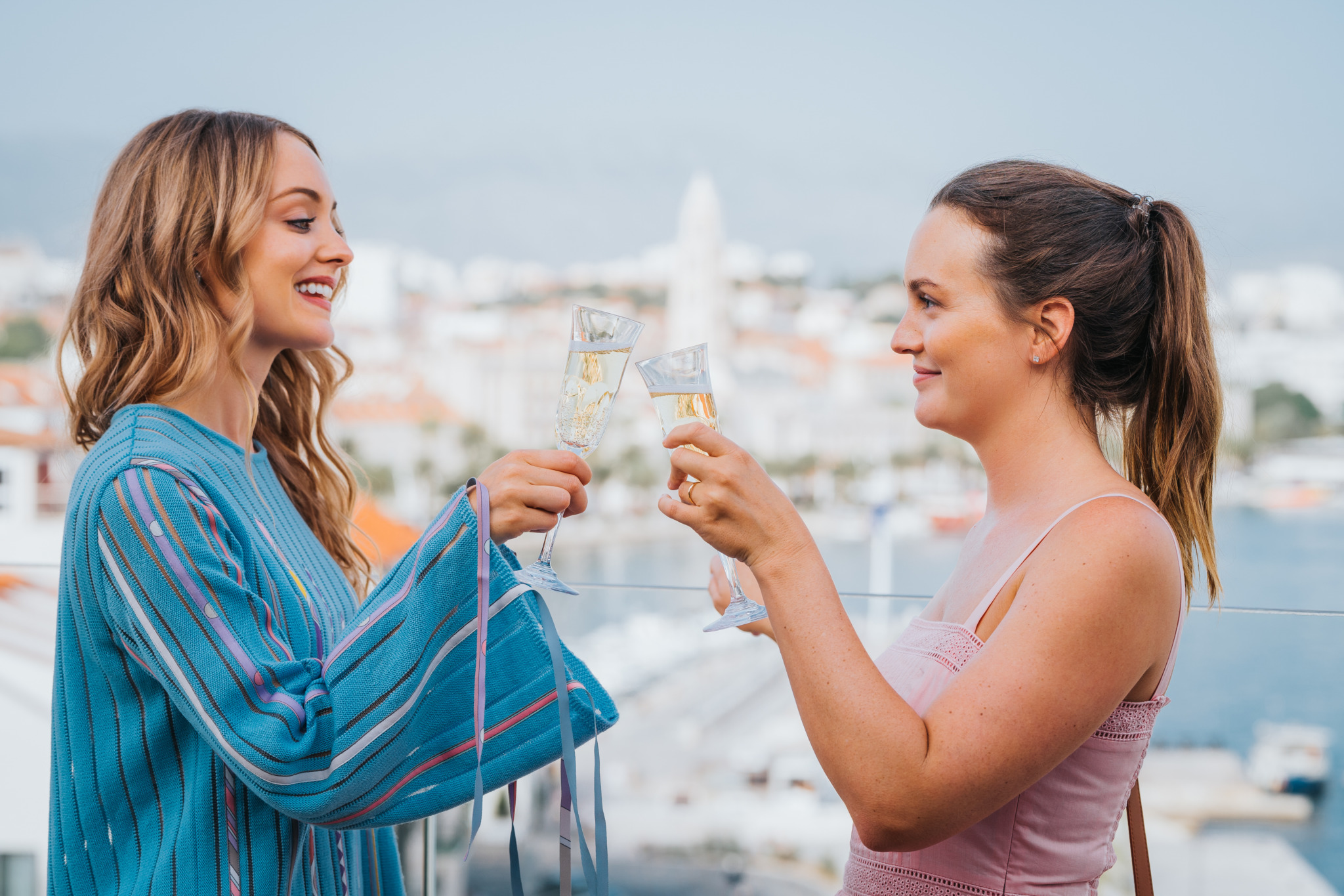 Netflix The Weekend Away Girls Getaway Weekend Gone Wrong Queen Bee